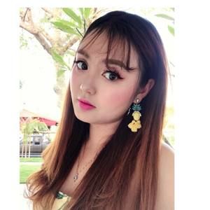 Meet your Posher, Linh